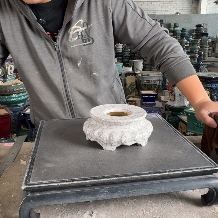 A***尼。一风堂石湾花盆 面宽11