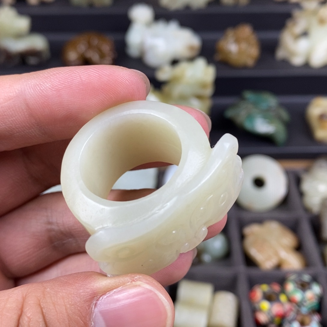 和田玉（糖玉）未镶嵌挂件