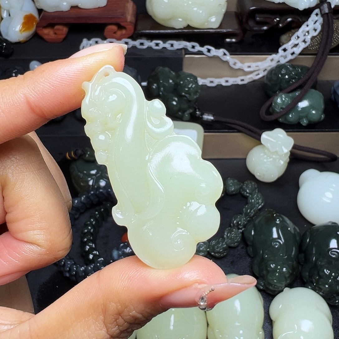 嘉***嘉软玉未镶嵌挂件新疆天然精品料子