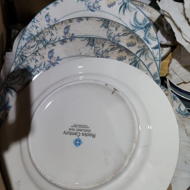 摆件陶瓷盘子碗啥都有