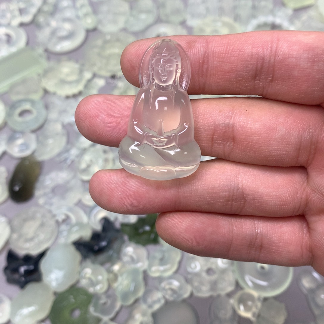 蛇纹石玉颈饰未镶嵌闻****方