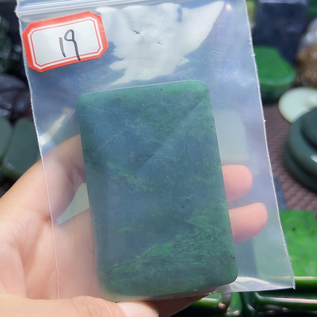 和田玉未镶嵌珠宝半成品阿*…