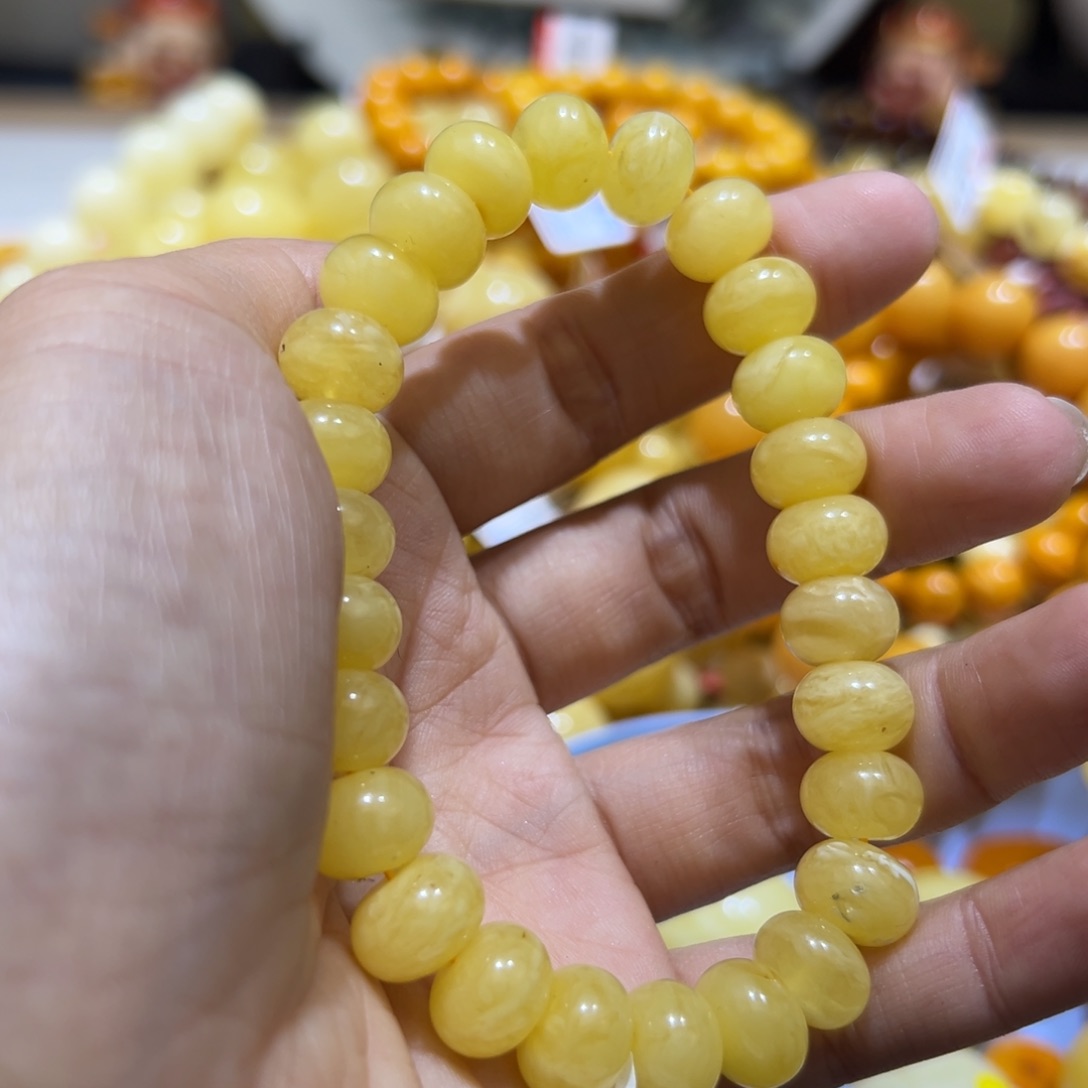 琥珀珠宝奇石未镶嵌