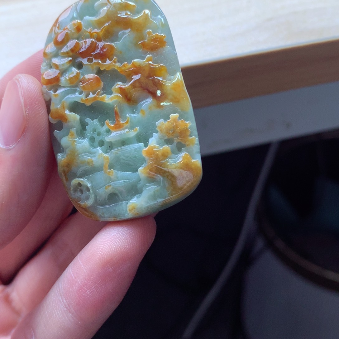 翡翠颈饰未镶嵌吊坠
