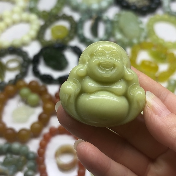 蛇纹石玉吊坠未镶嵌