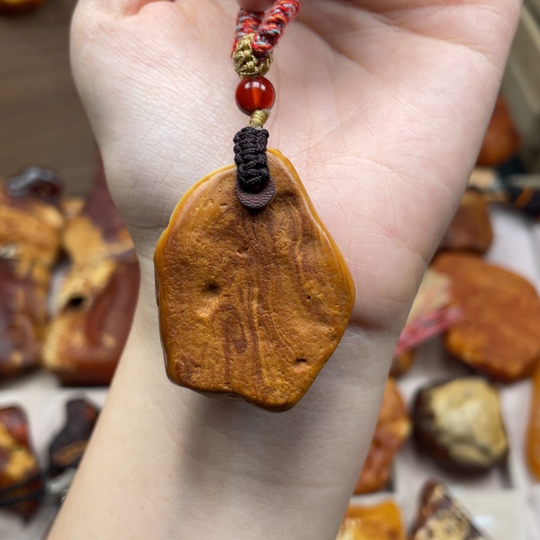 琥珀未镶嵌珠宝奇石