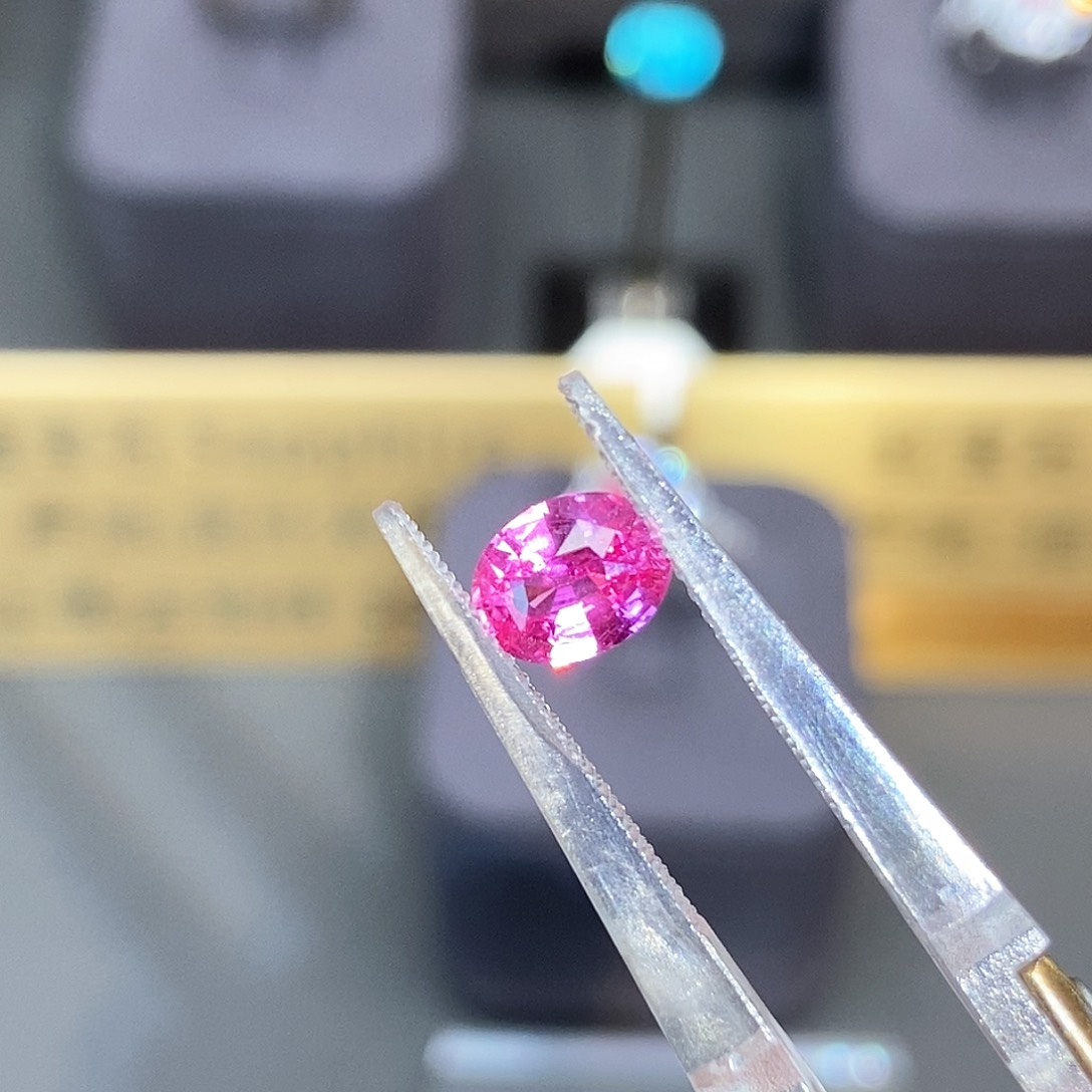 彩色蓝宝石裸石未镶嵌1.08克拉