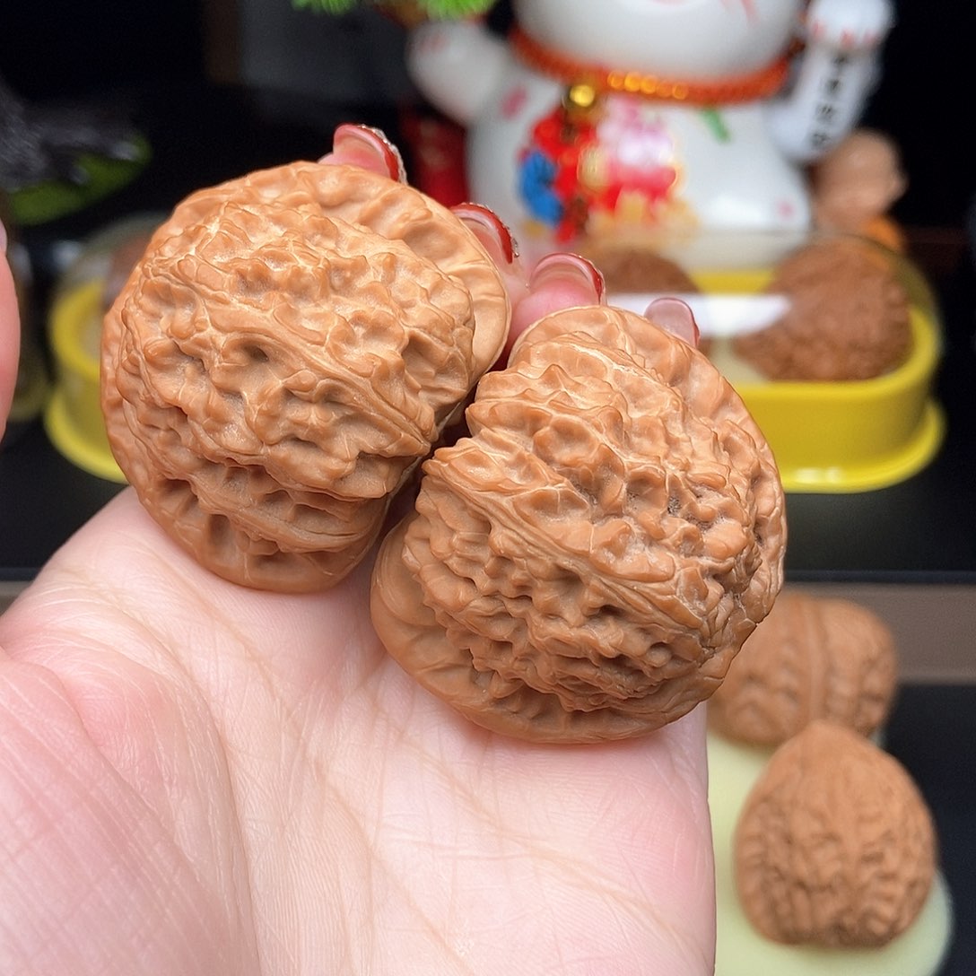 文玩核桃吊坠一****铁43白狮子