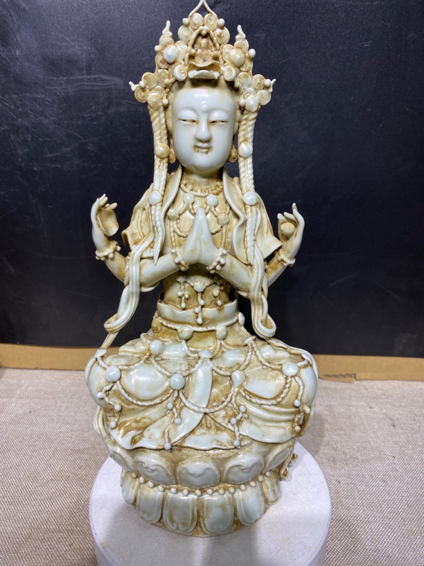 湖田窑四臂观音摆件6666