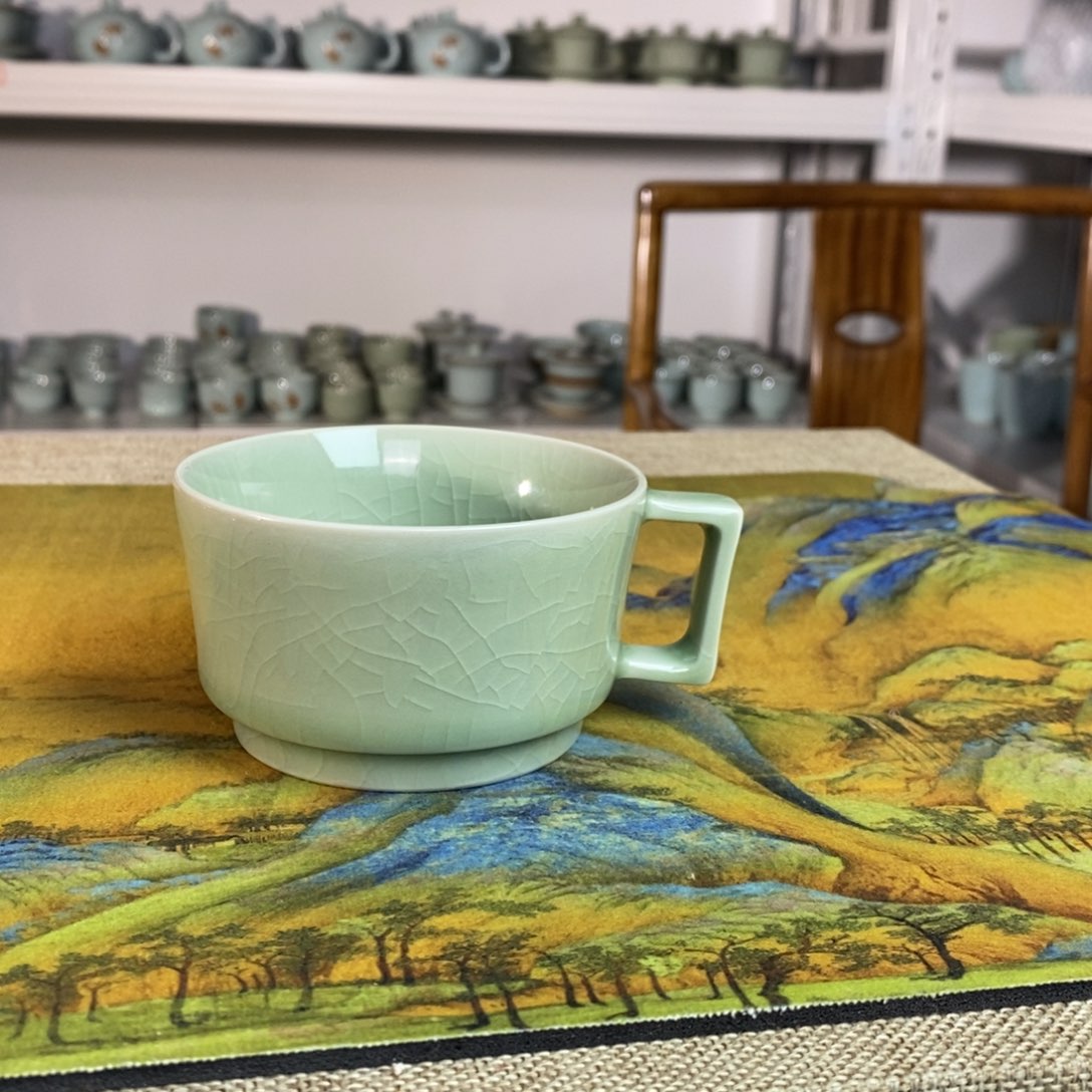 【闪购商品】豆绿咖啡杯微微瑕。。。。。。。