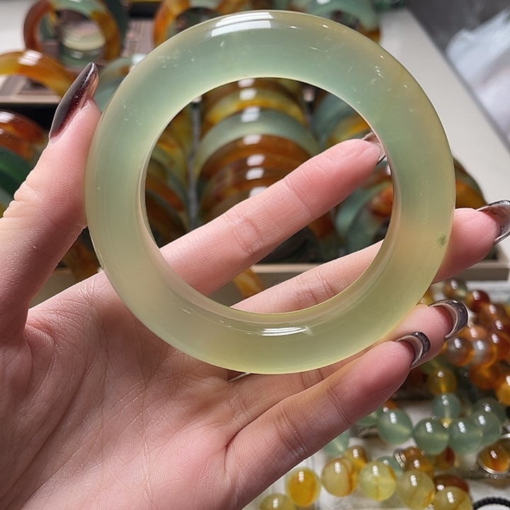 愤***鸟蛇纹石玉未镶嵌手镯