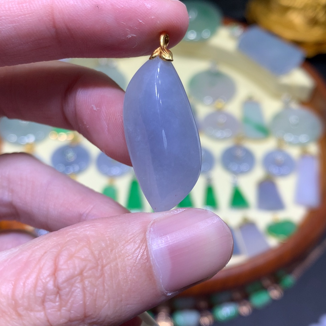 翡翠吊坠(不含链)18K金镶嵌