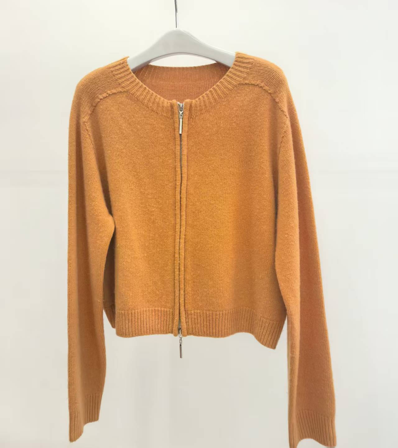 长袖百搭时尚毛针织衫女极简风针织衫针织纯色