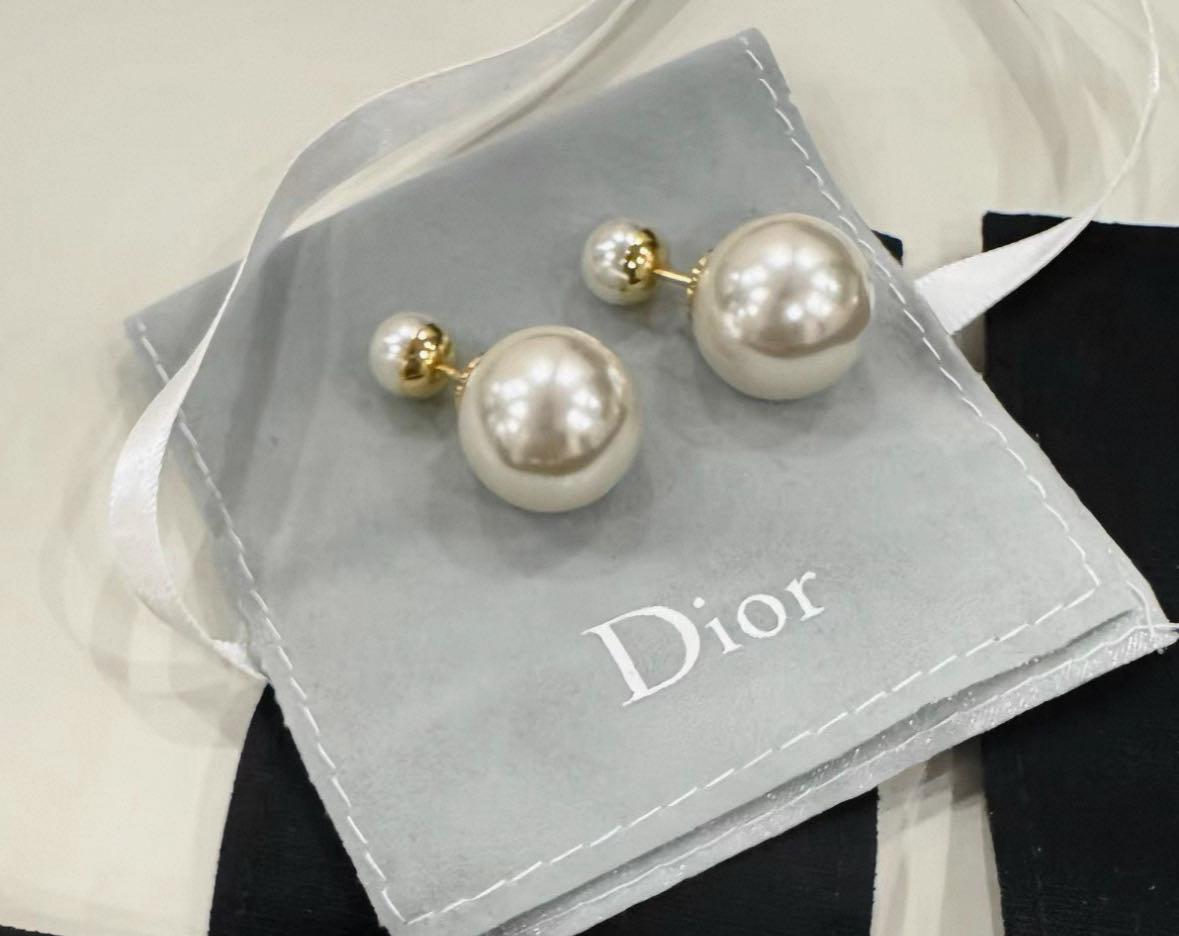 未使用 DIOR/迪奥 迪奥珍珠耳钉XF030251110001
