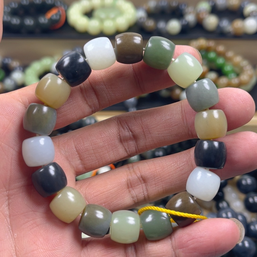 和田玉手串未镶嵌