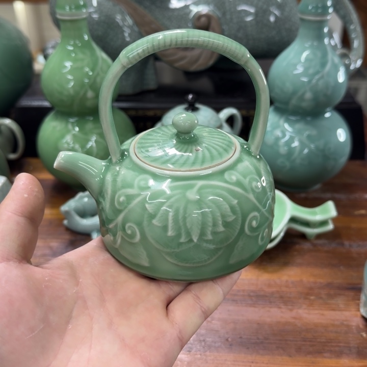 龙泉青瓷茶具微瑕4738