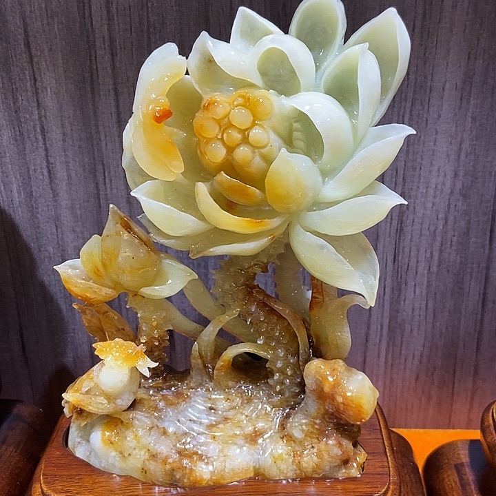 蛇纹石玉（覆膜）合金珠宝奇石