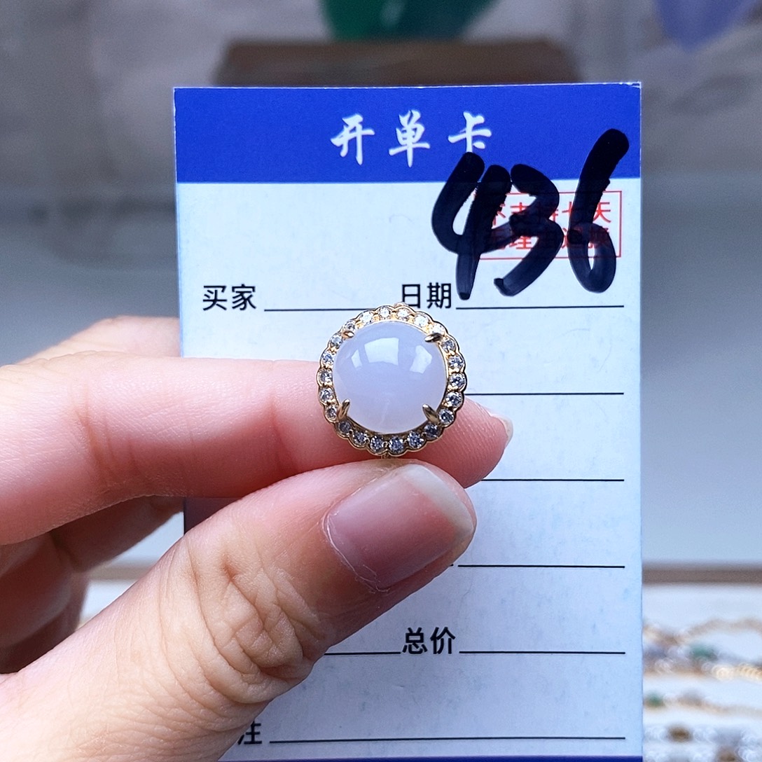 翡翠未镶嵌戒指戒指
