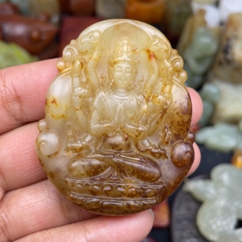 蛇纹石玉未镶嵌颈饰8