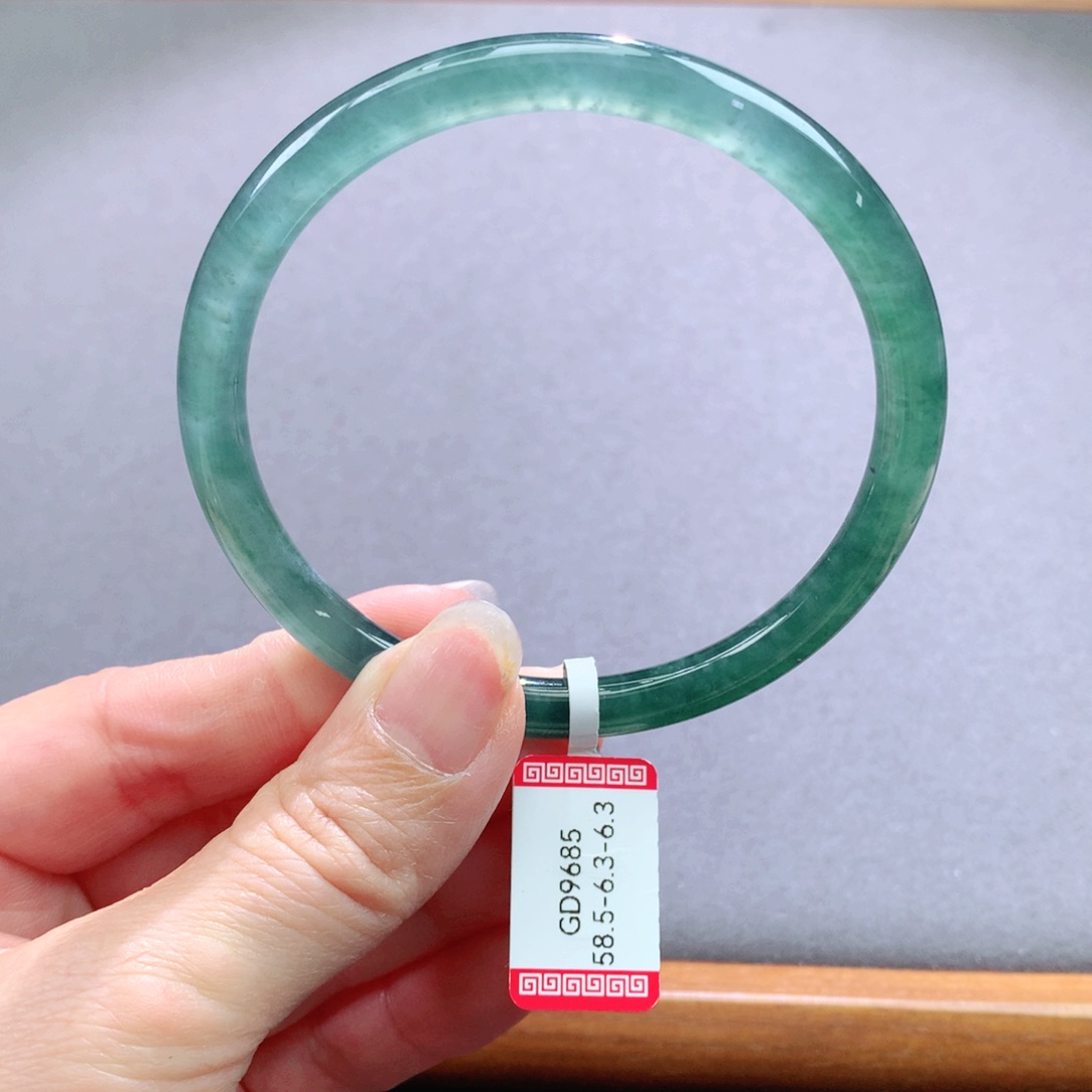 翡翠未镶嵌手镯天然翡翠手镯