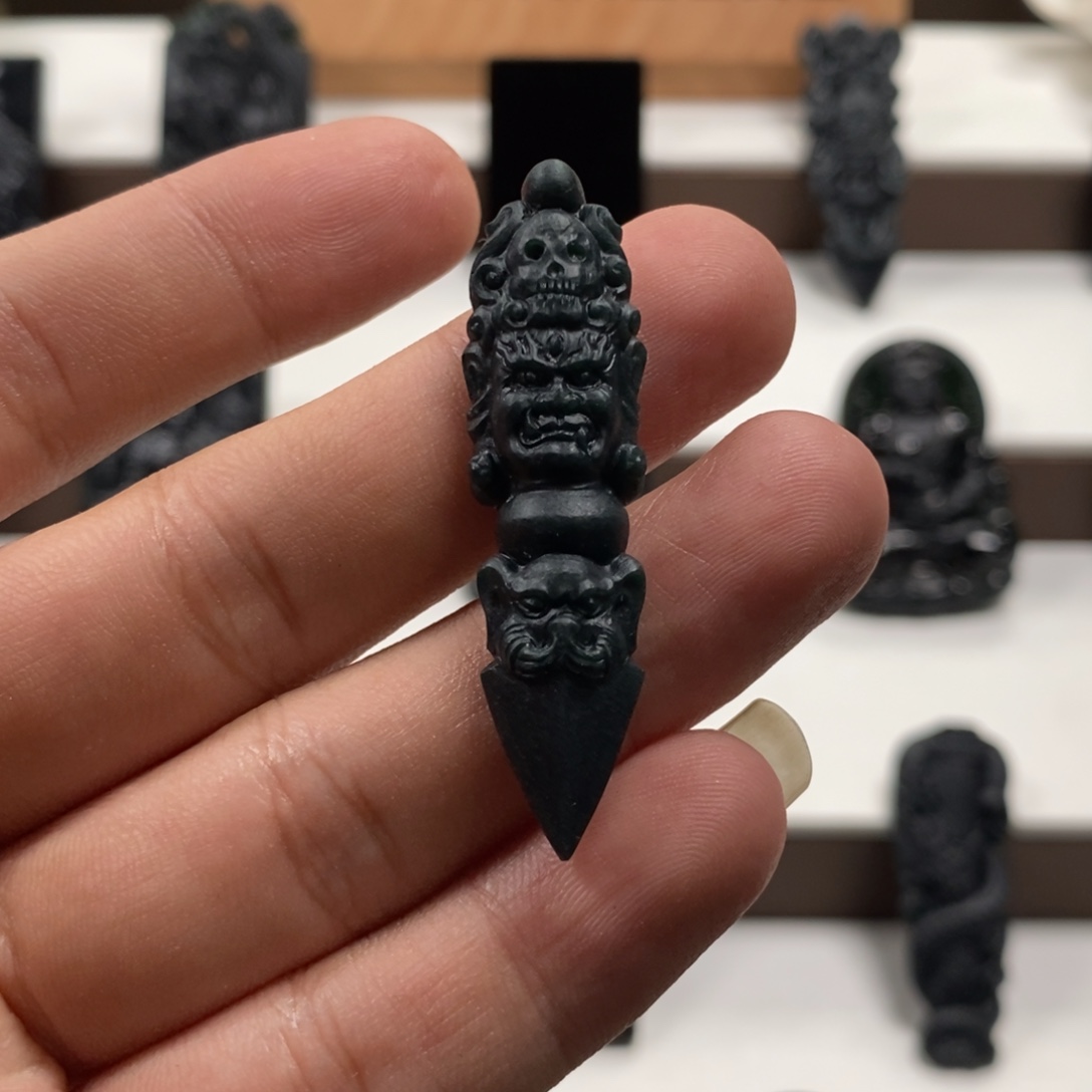 定制翡翠未镶嵌天然A货墨翠