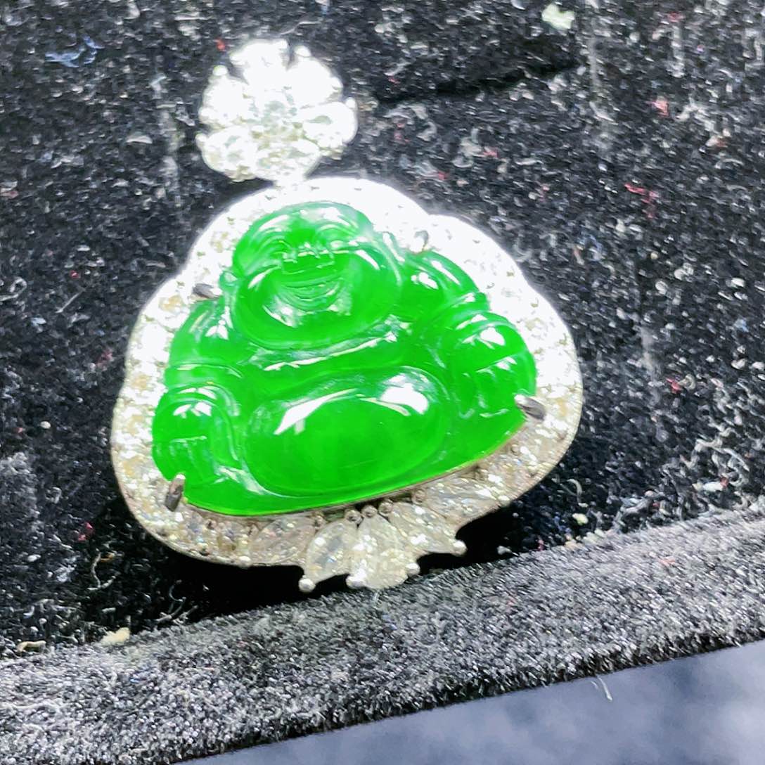 翡翠颈饰未镶嵌67，