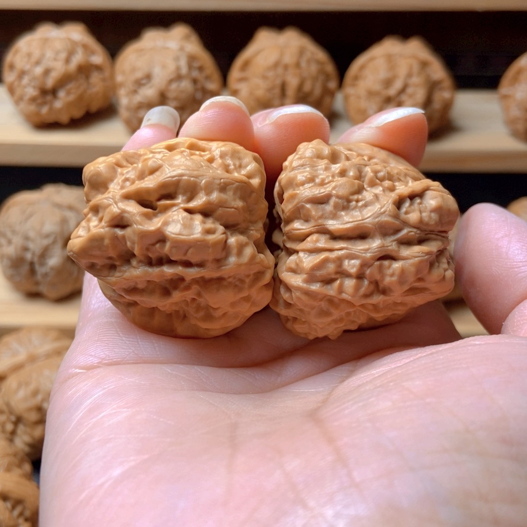 文玩核桃吊坠發**?蛤蟆头