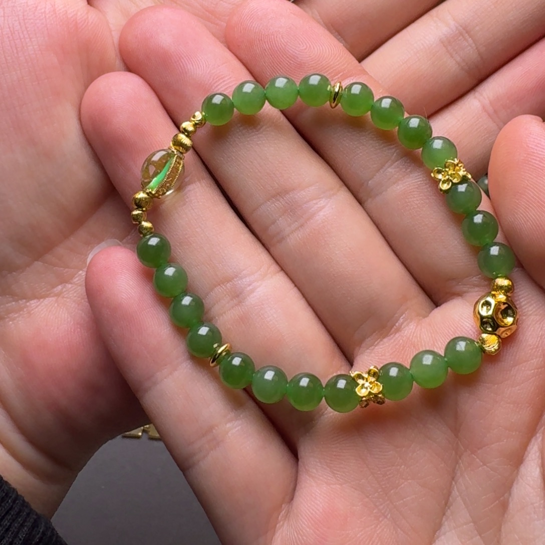 大****和田玉未镶嵌手链