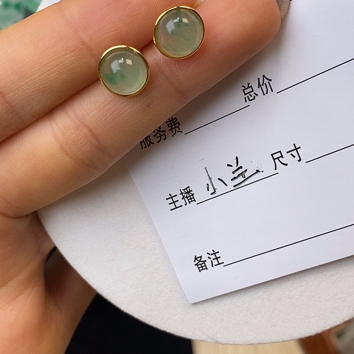 石英质玉耳钉未镶嵌