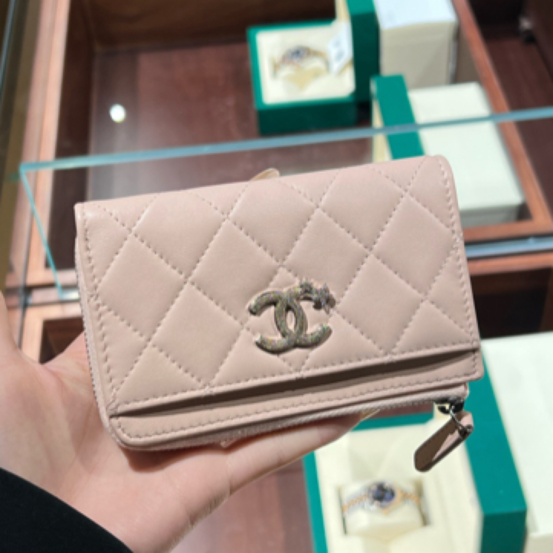 99新 Chanel/香奈儿 24C粉色羊皮星星满钻双c卡包