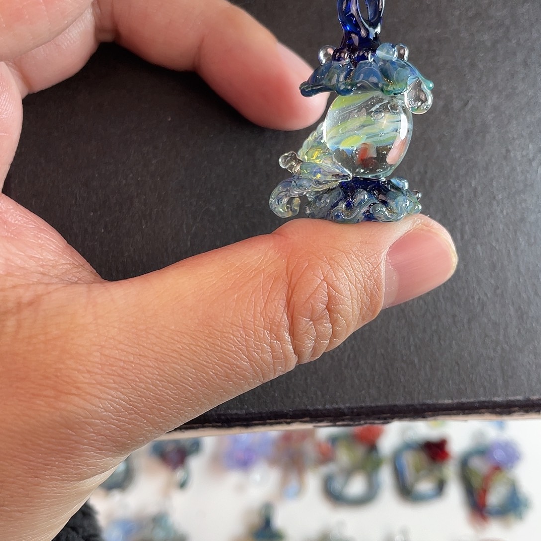 玻璃颈饰花灯吊坠