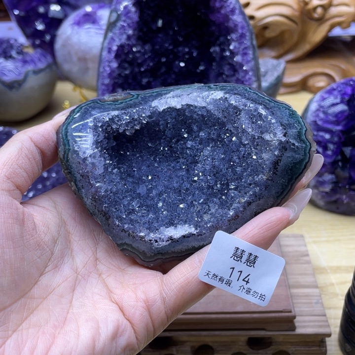 未镶嵌水晶大型摆件（非配饰）