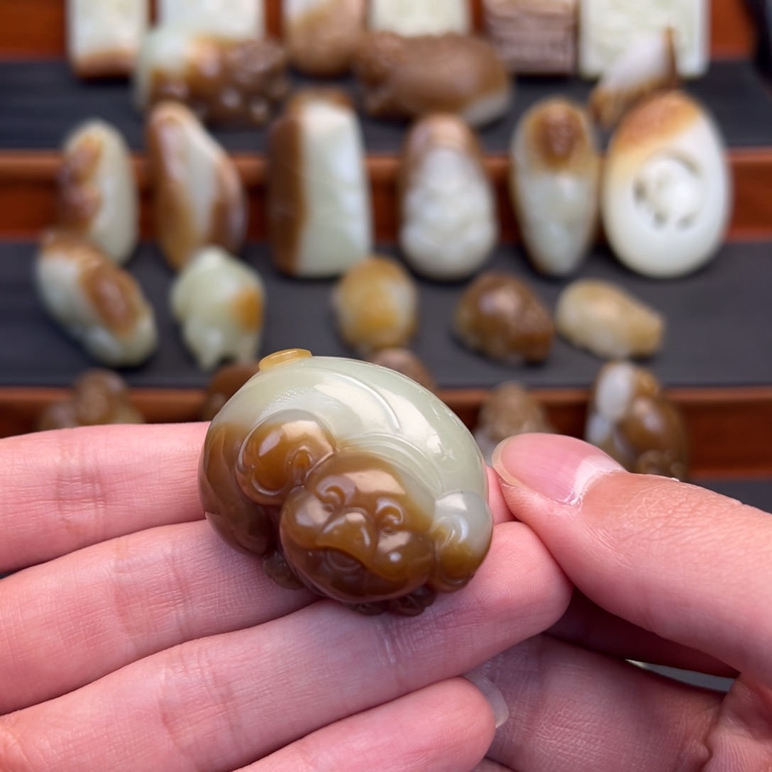 和田玉（糖玉）未镶嵌颈饰