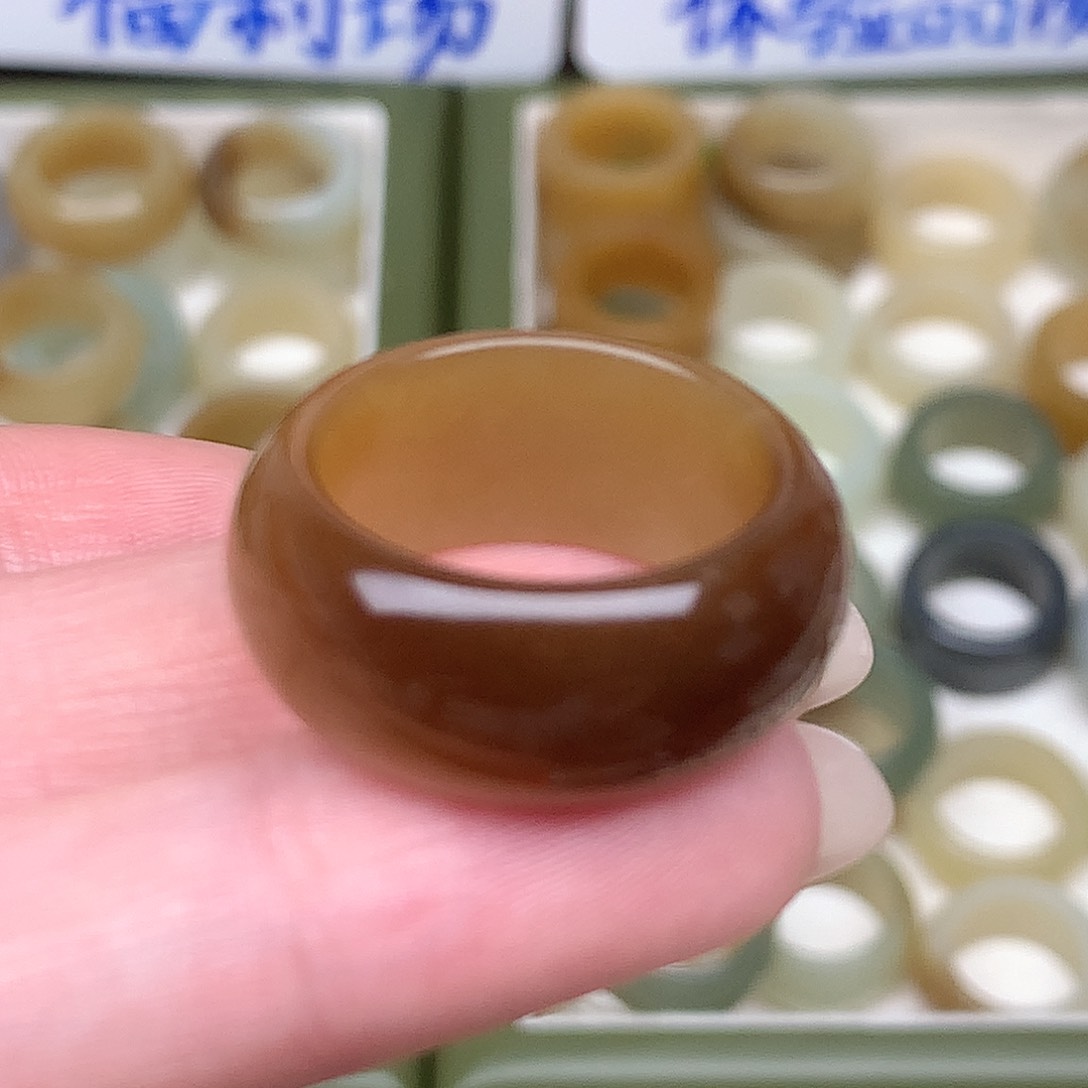 未镶嵌戒指和田玉婷***在