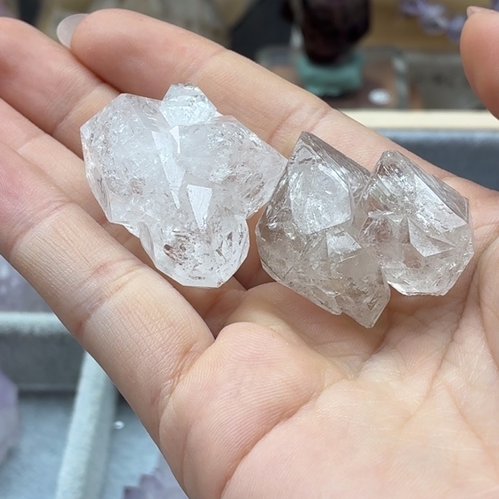 摆件未镶嵌水晶小杜