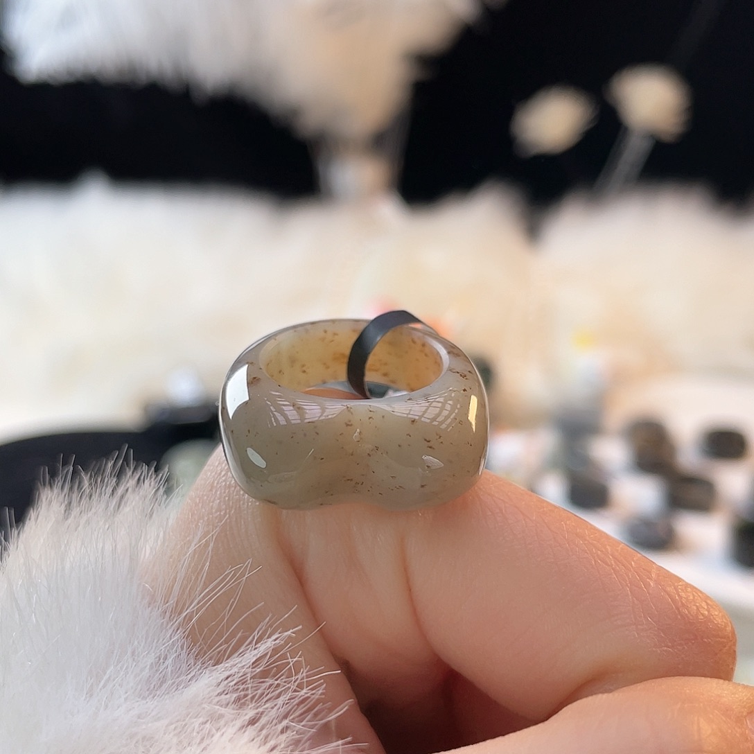 和田玉未镶嵌戒指k8豹纹猫耳17.4mm