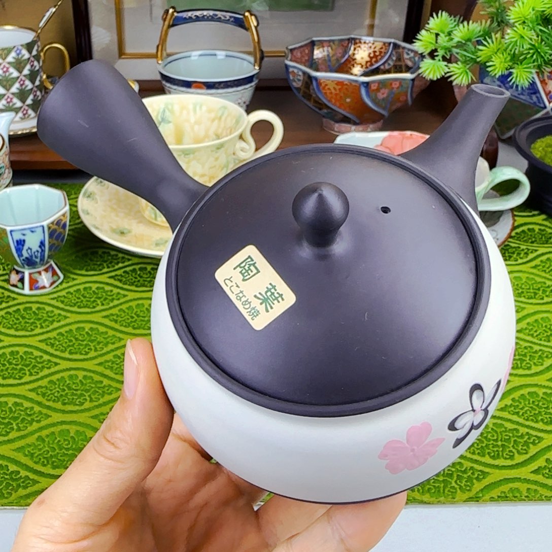 它家陶瓷 很好看！！6