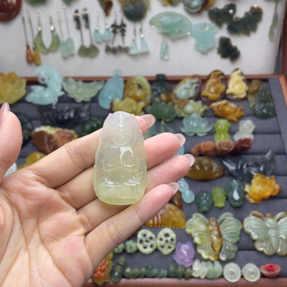 蛇纹石玉合金颈饰