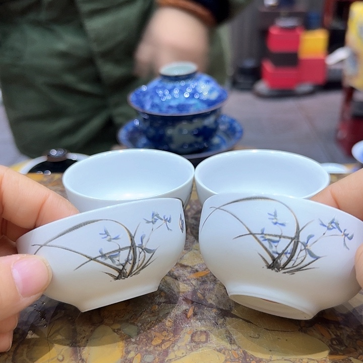 品茗杯四个一组。。。品茗