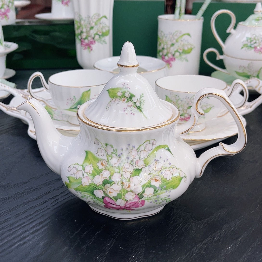 骨瓷小壶/////////