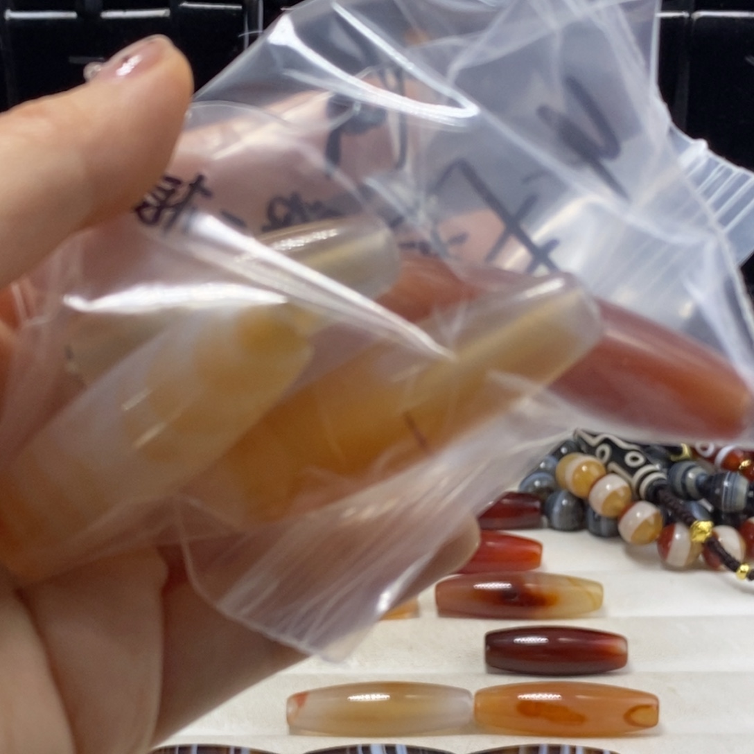小***毯合金牛角玛瑙/玉髓
