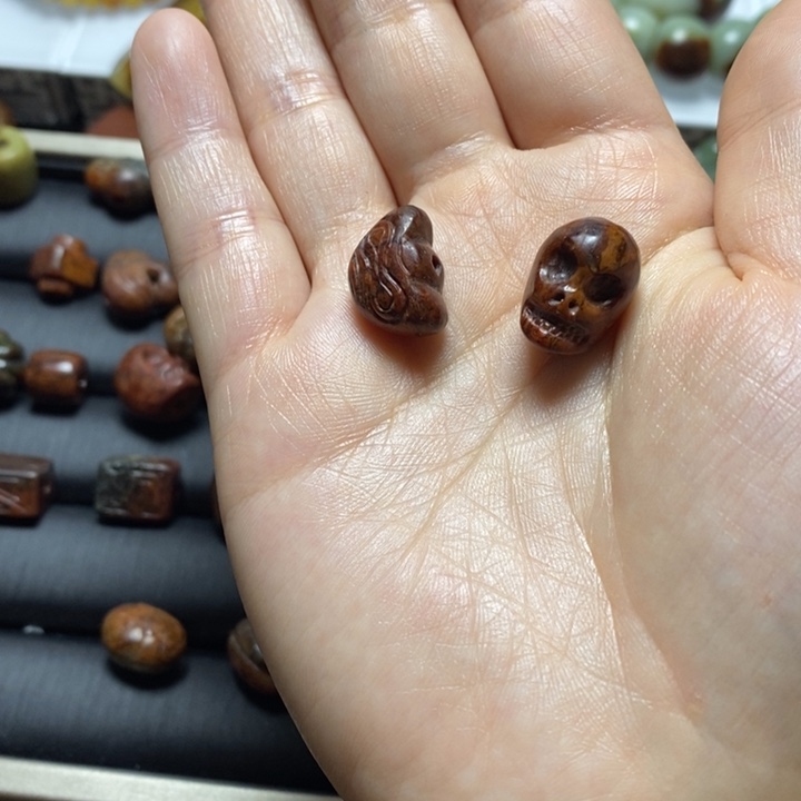 大***傻岫岩河磨玉（透闪石质玉）未镶嵌珠宝奇石