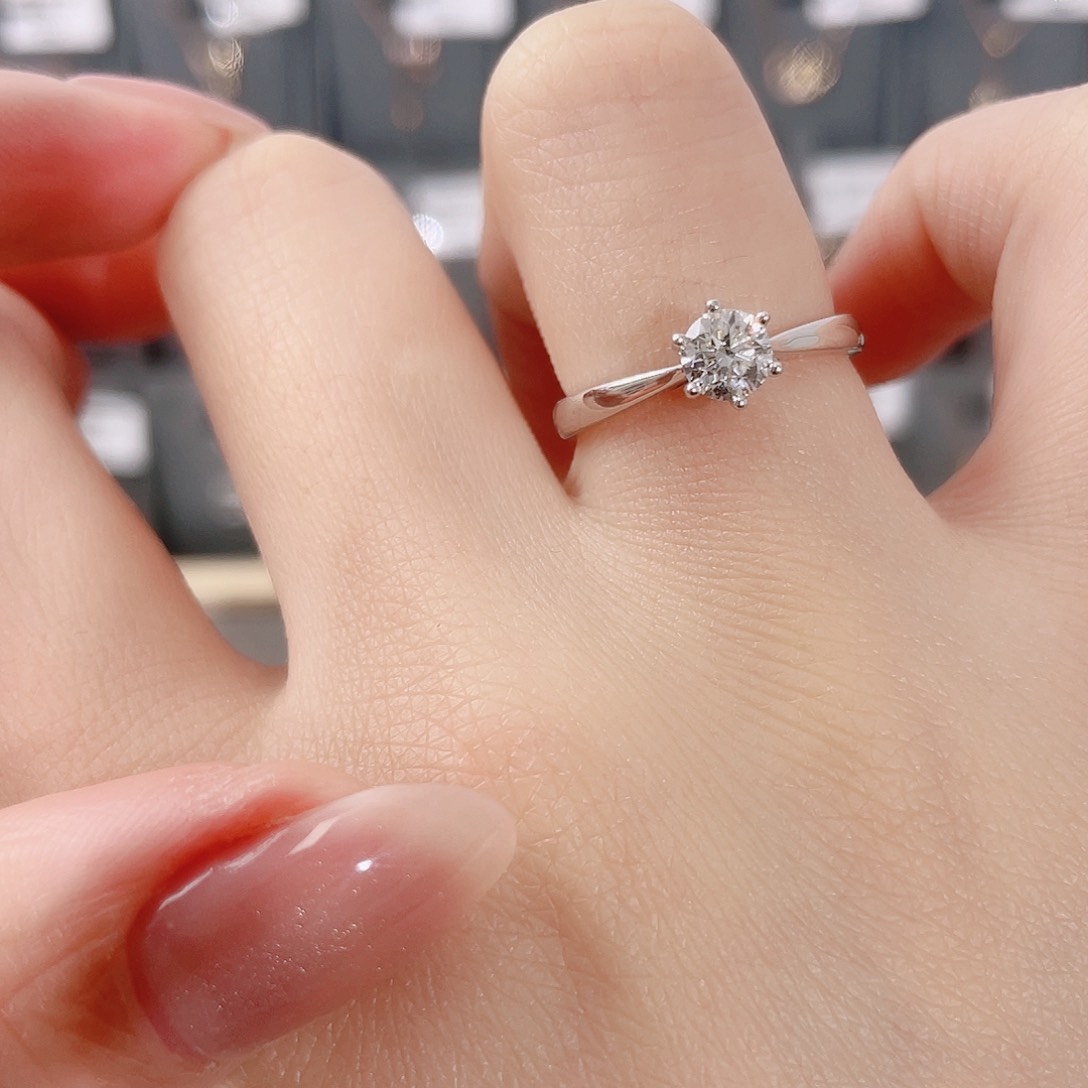 天然钻石戒指/指环18K金镶嵌DS24110194