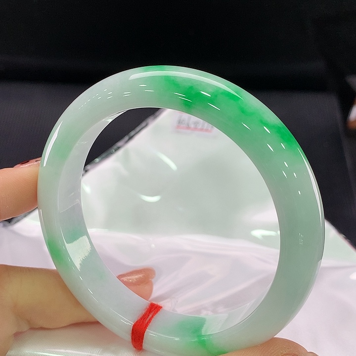 翡翠手镯未镶嵌正圈60-61