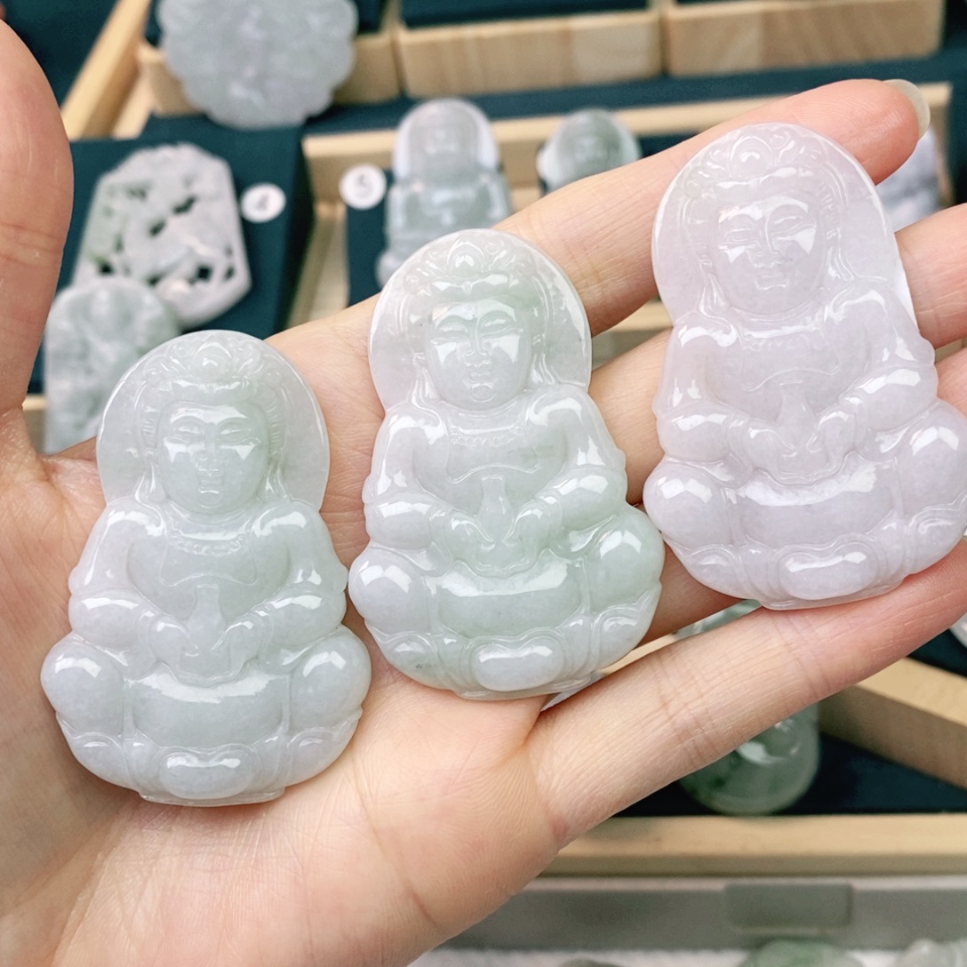 颈饰未镶嵌翡翠观音发货发其一