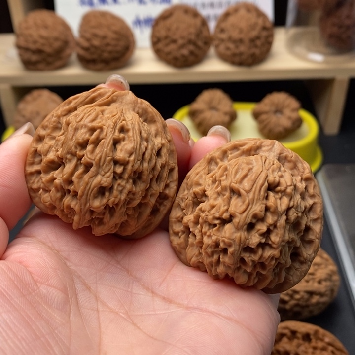 文玩核桃吊坠板正正桩0766