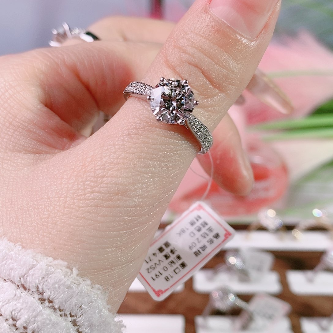 实验室培育钻石18K金镶嵌18