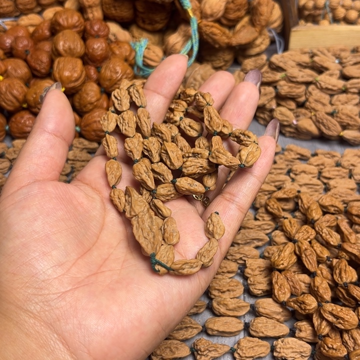 贪***!吊坠桃核蛤蟆小异