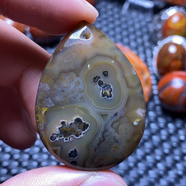 玛瑙/玉髓颈饰未镶嵌