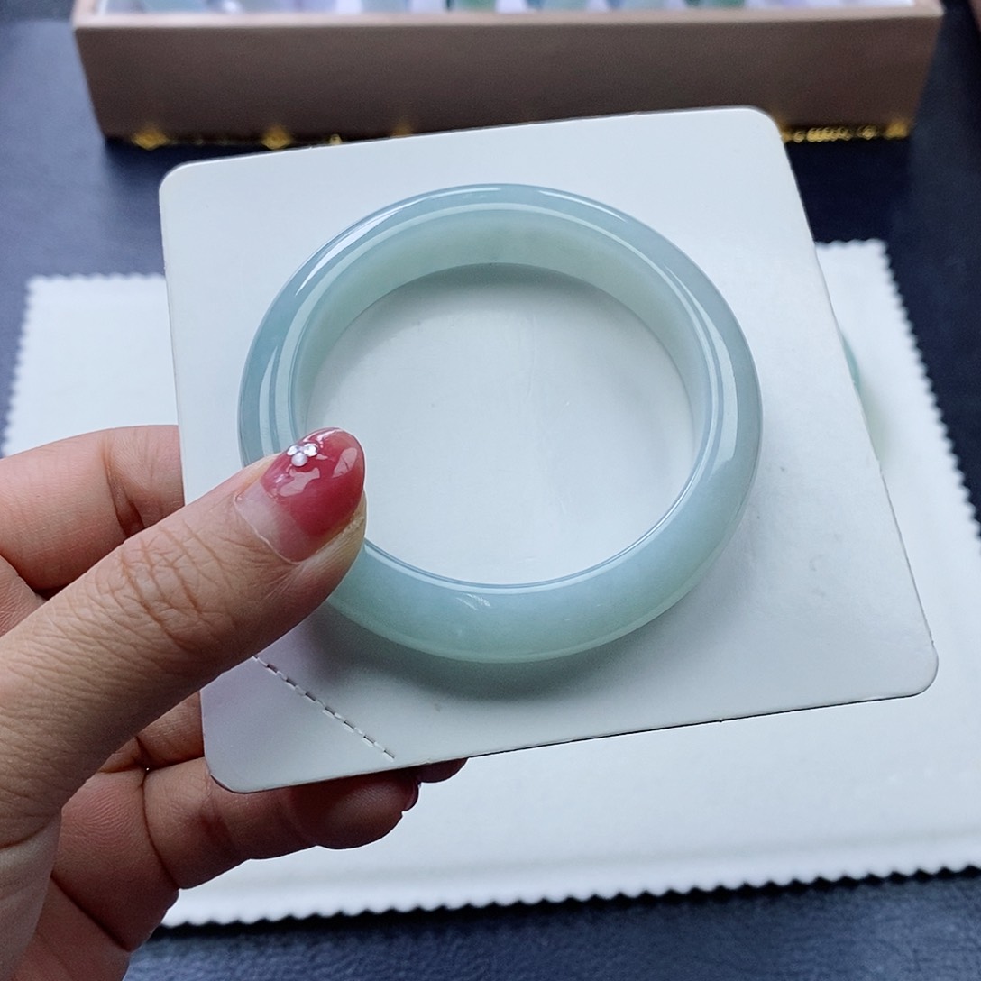 未镶嵌手镯翡翠52.5圈口